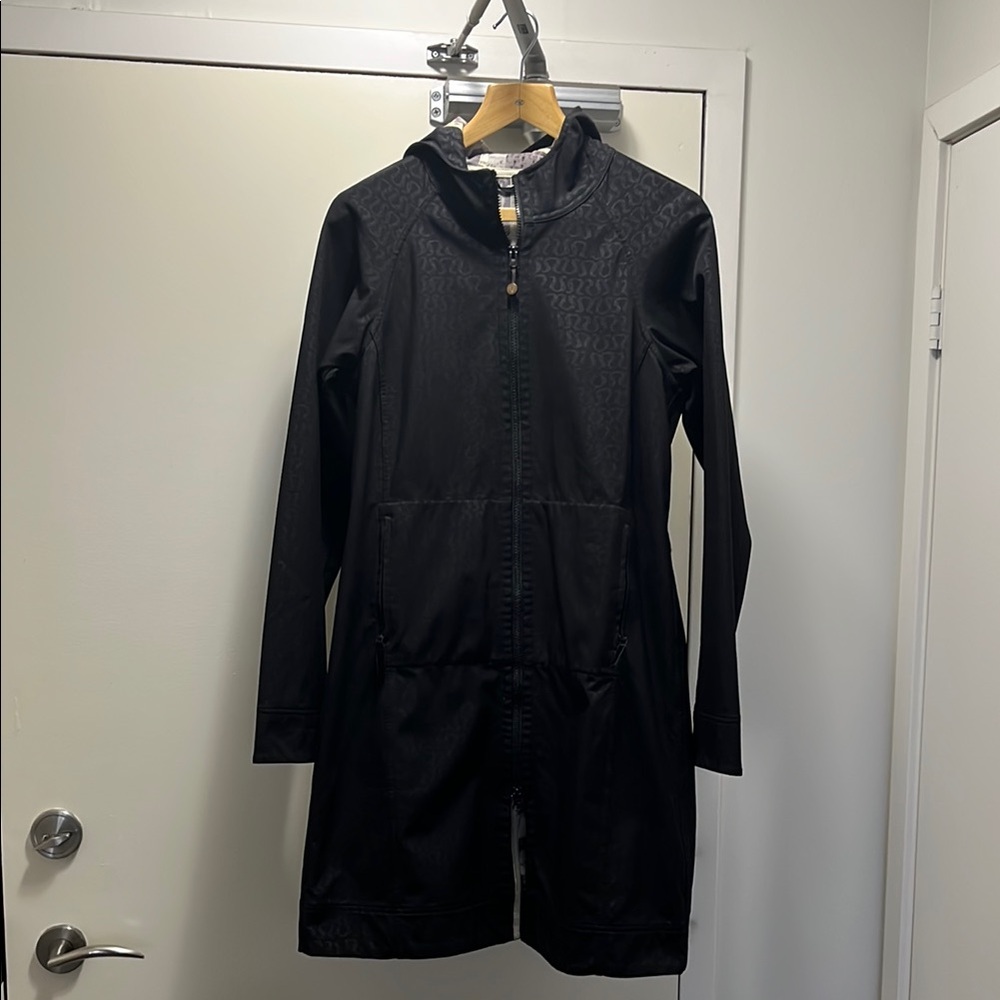 Lululemon Women's Black Hooded Jacket